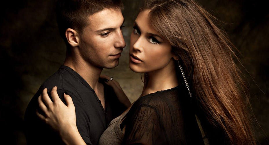 10 How To Flirt With A Girl Perfect Ways 